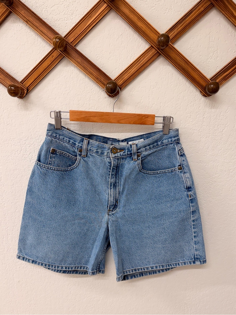 Vintage Liz Claiborne Classic Fit Short - 12 Petite (fits like a 28)